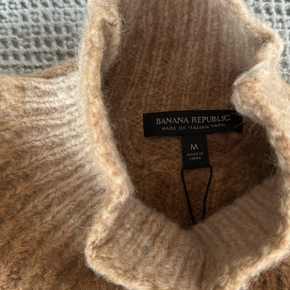 Banana Republic Celeste Ombre Alpaca Blend Sweater NWT M Italian Yarn - Picture 7 of 7